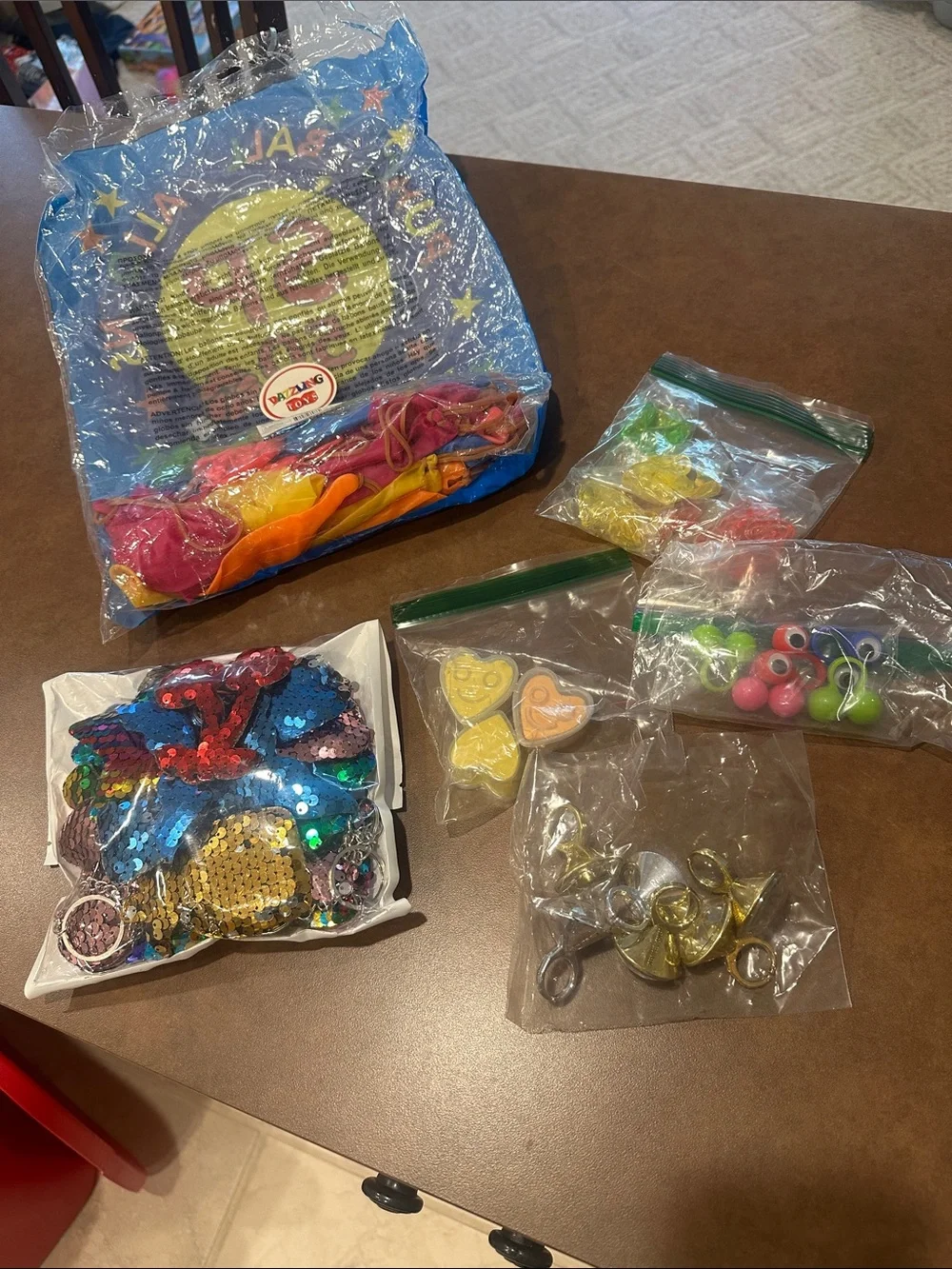 🎉 Assorted Colorful Craft Party Favor Items 🎈